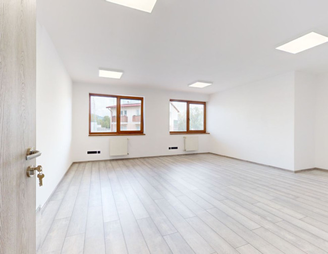 Na predaj, kancelárske priestory, 22m², Púchov